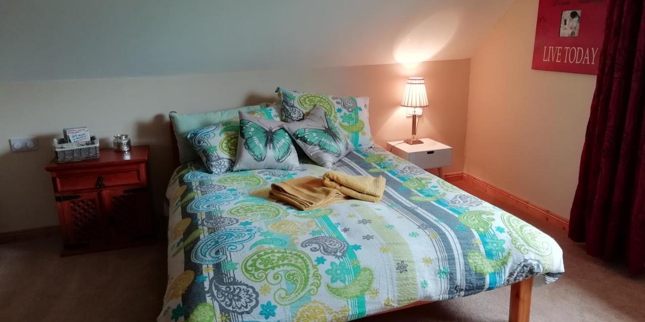 The Loft In Foxford Apartment Екстериор снимка